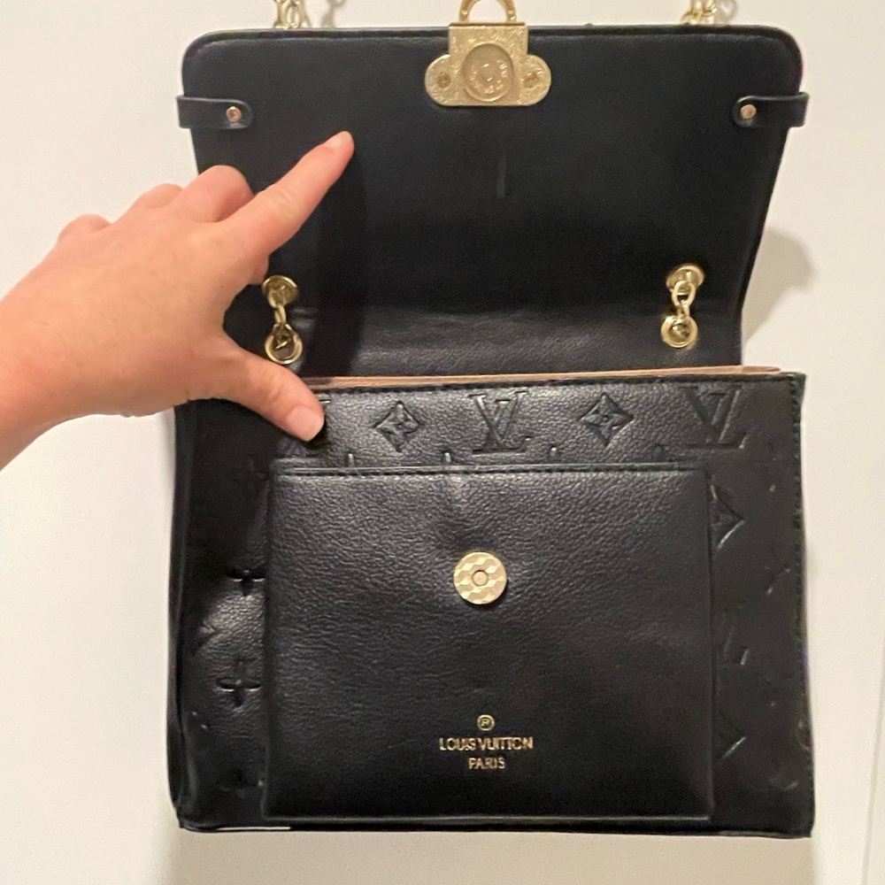 Black purse